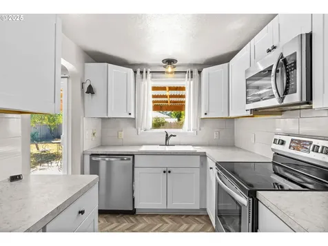 550 Louis Street Eugene OR 97402