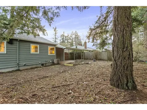 14035 SE Harrison Street Portland OR 97233