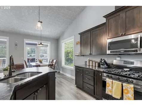 591 Timber View Street NW Salem OR 97304