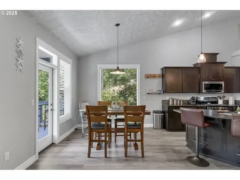 591 Timber View Street NW Salem OR 97304