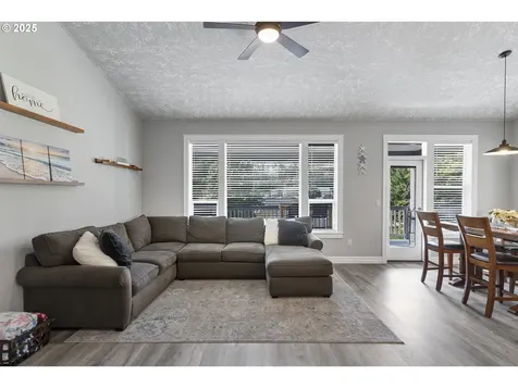 591 Timber View Street NW Salem OR 97304