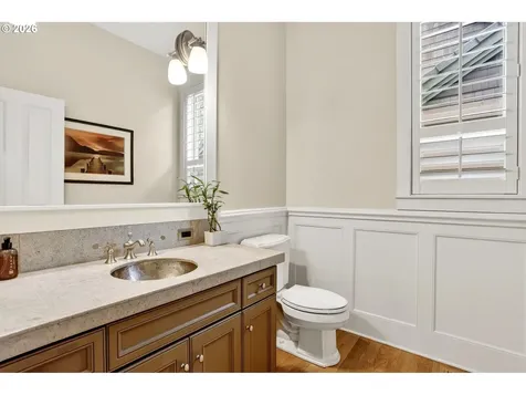 9742 NW Skyline Heights Drive Portland OR 97229