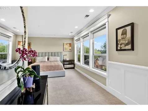 9742 NW Skyline Heights Drive Portland OR 97229