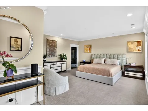9742 NW Skyline Heights Drive Portland OR 97229