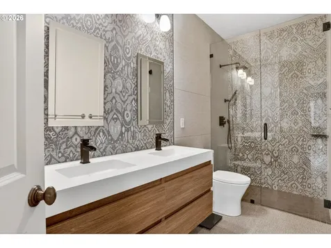 9742 NW Skyline Heights Drive Portland OR 97229