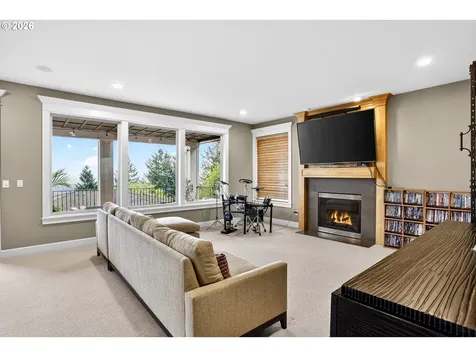 9742 NW Skyline Heights Drive Portland OR 97229
