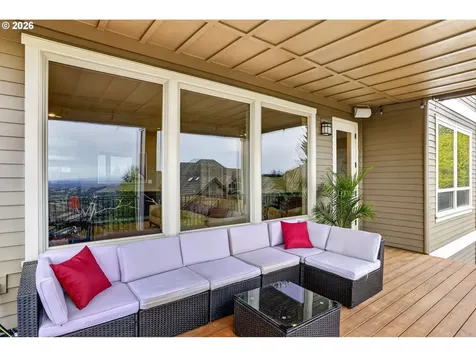 9742 NW Skyline Heights Drive Portland OR 97229