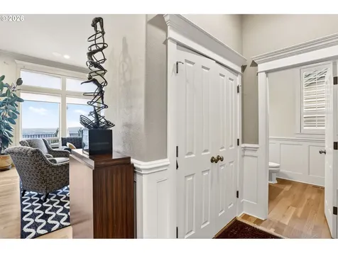 9742 NW Skyline Heights Drive Portland OR 97229