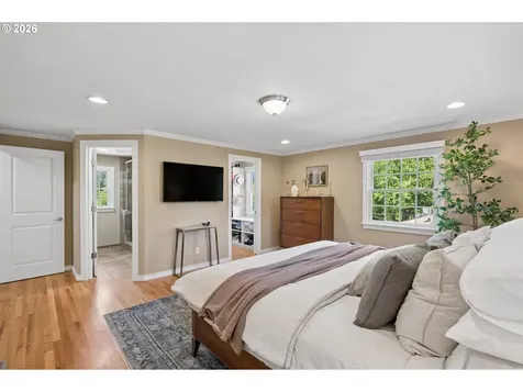 5120 SW Santa Monica Court Portland OR 97221