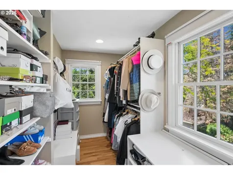 5120 SW Santa Monica Court Portland OR 97221