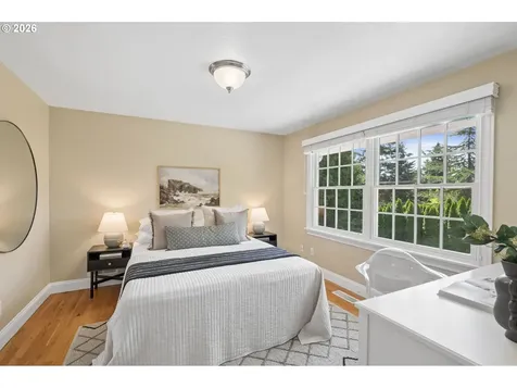 5120 SW Santa Monica Court Portland OR 97221