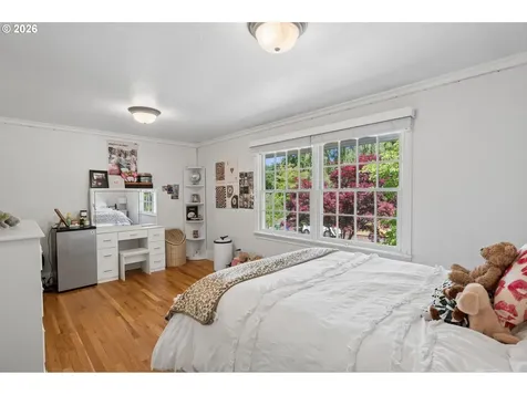 5120 SW Santa Monica Court Portland OR 97221