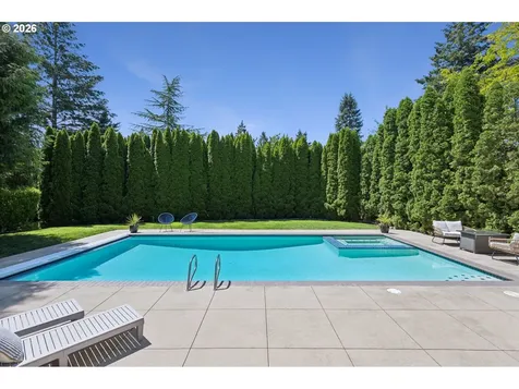 5120 SW Santa Monica Court Portland OR 97221