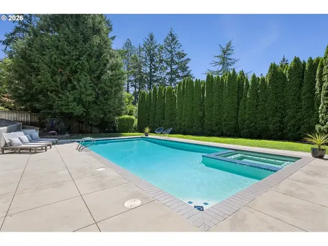 5120 SW Santa Monica Court Portland OR 97221
