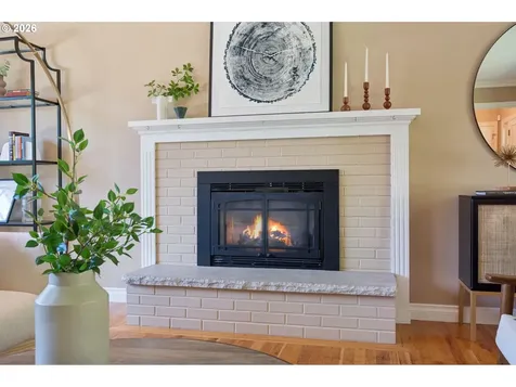 5120 SW Santa Monica Court Portland OR 97221