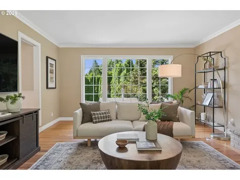5120 SW Santa Monica Court Portland OR 97221