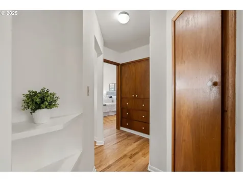 7906 NE Oregon Street Portland OR 97213