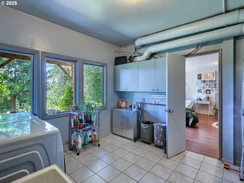10059 SW 57th Place Portland OR 97219