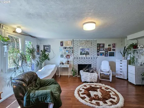 10059 SW 57th Place Portland OR 97219