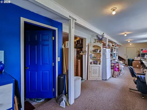 10059 SW 57th Place Portland OR 97219