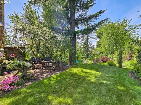 10059 SW 57th Place Portland OR 97219