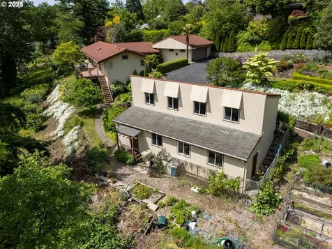 10059 SW 57th Place Portland OR 97219