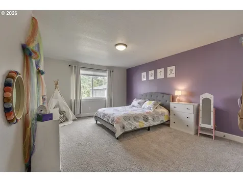 1004 NE 17th Avenue Canby OR 97013