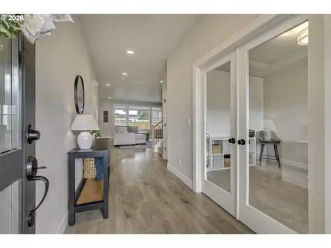 1004 NE 17th Avenue Canby OR 97013