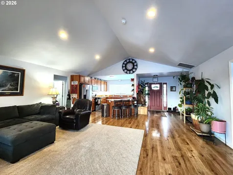 902 N 15th Avenue Elgin OR 97827