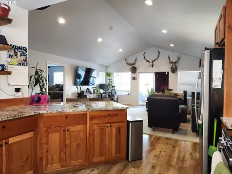 902 N 15th Avenue Elgin OR 97827