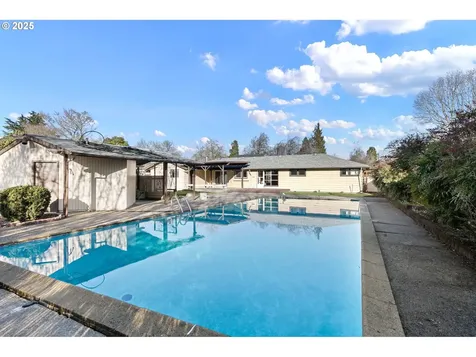 110 Rustic Place Eugene OR 97401