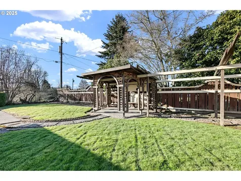 110 Rustic Place Eugene OR 97401
