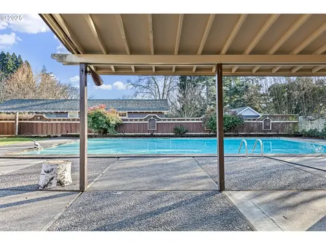 110 Rustic Place Eugene OR 97401