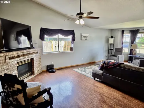 516 Pegasus Court Molalla OR 97038