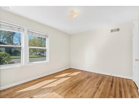 9205 SE Salmon Street Portland OR 97216