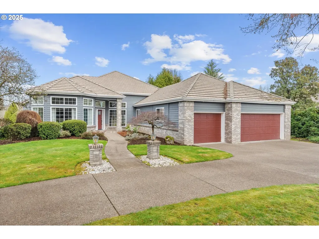 1093 NW Baker Crest Court Mcminnville OR 97128
