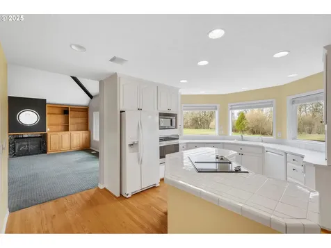 1093 NW Baker Crest Court Mcminnville OR 97128