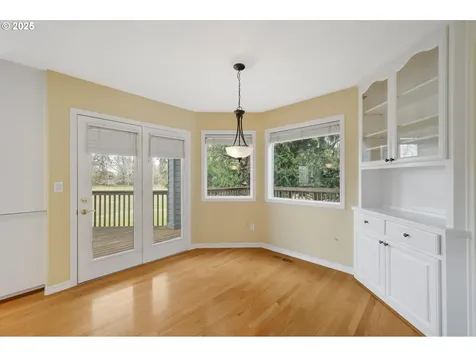 1093 NW Baker Crest Court Mcminnville OR 97128