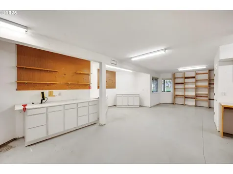 1093 NW Baker Crest Court Mcminnville OR 97128