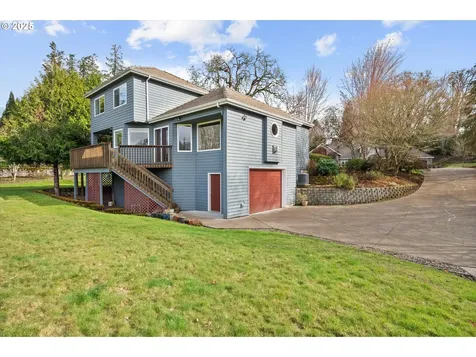 1093 NW Baker Crest Court Mcminnville OR 97128