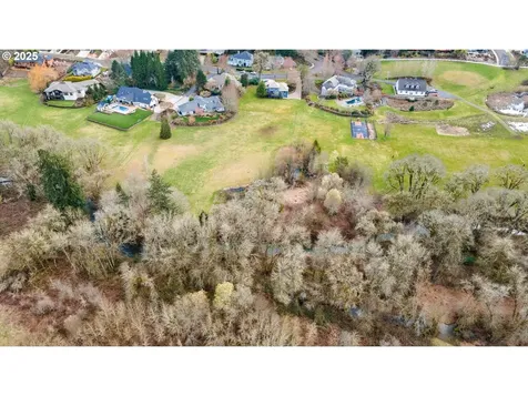 1093 NW Baker Crest Court Mcminnville OR 97128