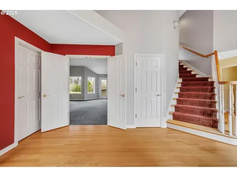 1093 NW Baker Crest Court Mcminnville OR 97128