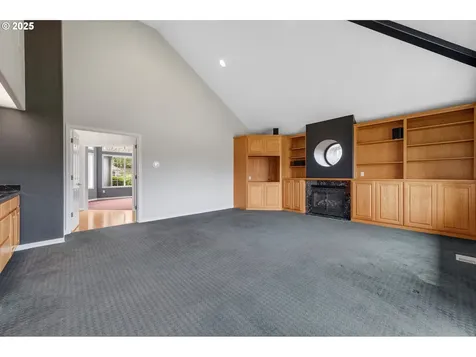 1093 NW Baker Crest Court Mcminnville OR 97128