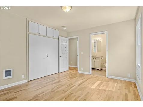 612 4th Street Woodburn OR 97071