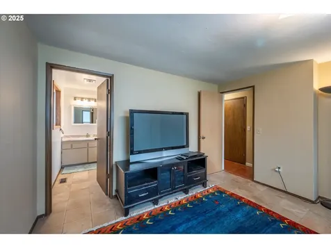 1145 Newport Avenue SW Bandon OR 97411