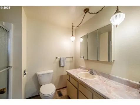 1145 Newport Avenue SW Bandon OR 97411