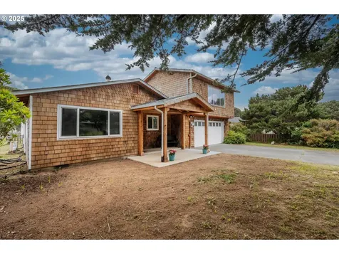 1145 Newport Avenue SW Bandon OR 97411
