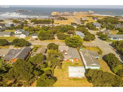 1145 Newport Avenue SW Bandon OR 97411