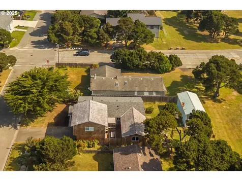 1145 Newport Avenue SW Bandon OR 97411