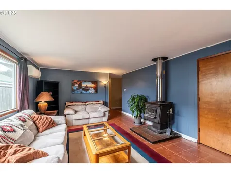1145 Newport Avenue SW Bandon OR 97411